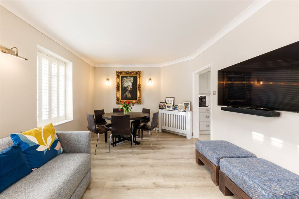 Property photo 3 of 13 Reception