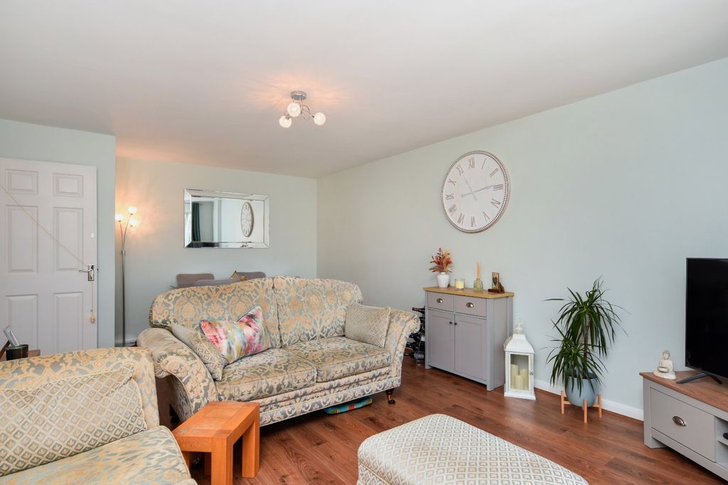 Property photo 2 of 29 Picture No. 21