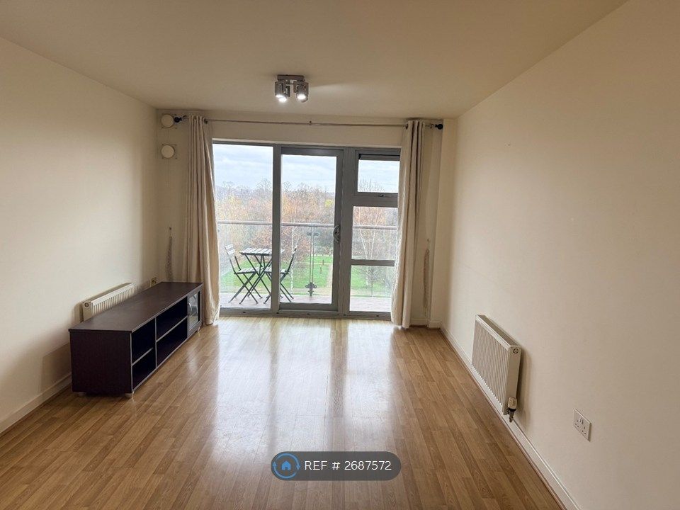 Property photo 3 of 10 Living Room/Balcony