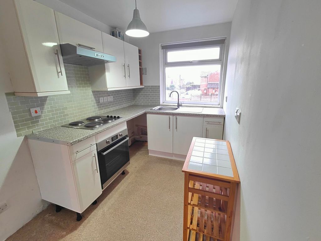 Property photo 2 of 11 Image