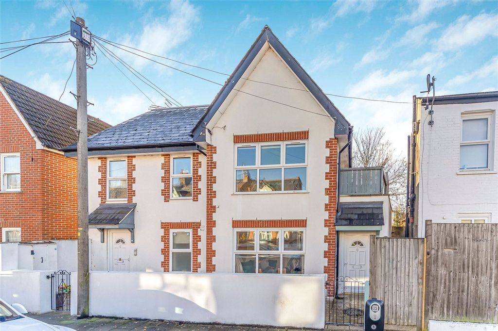 Property photo 3 of 13 Picture No. 16