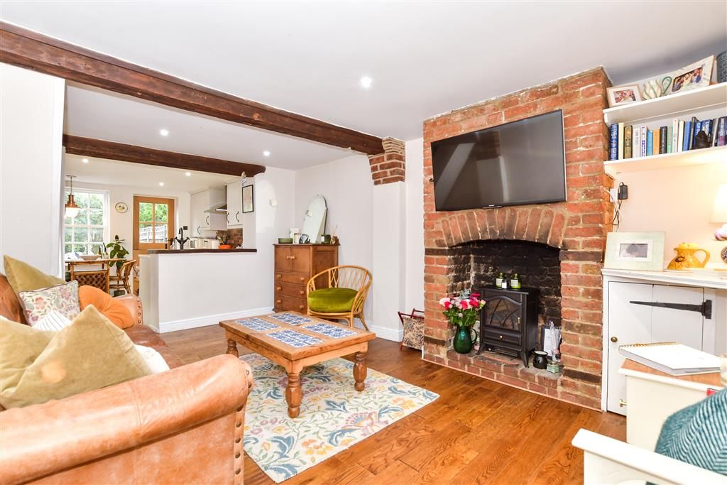 Property photo 1 of 11 Lounge