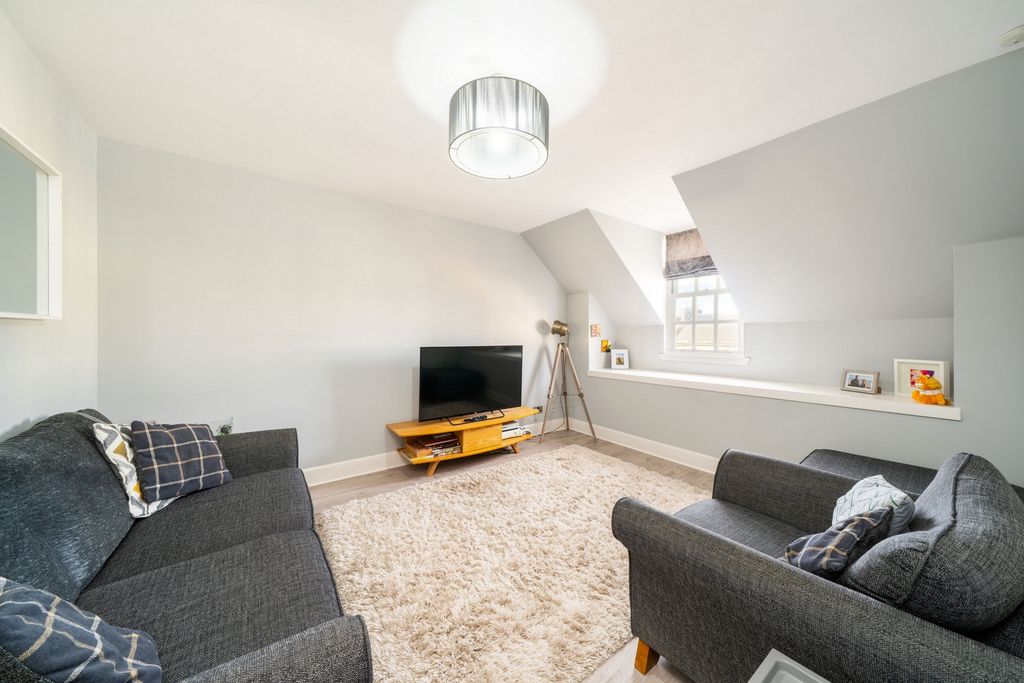 Property photo 2 of 15 Photo 9