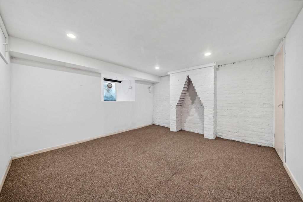 Property photo 3 of 23 Basement