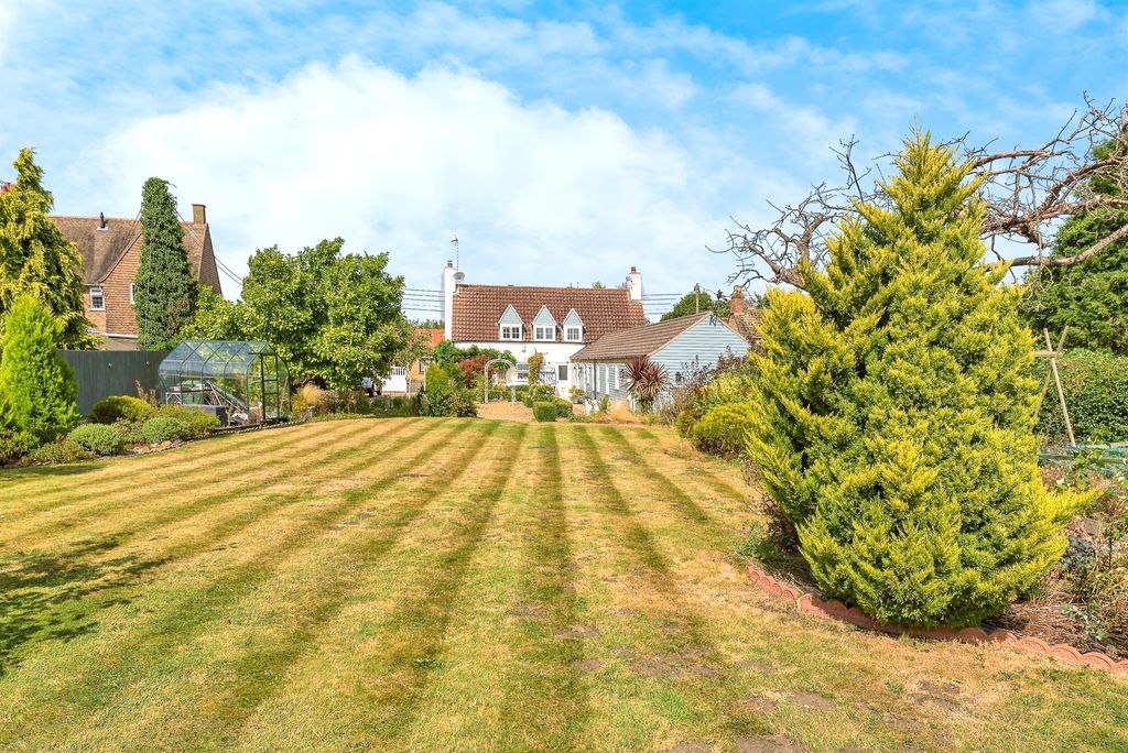 Property photo 2 of 19