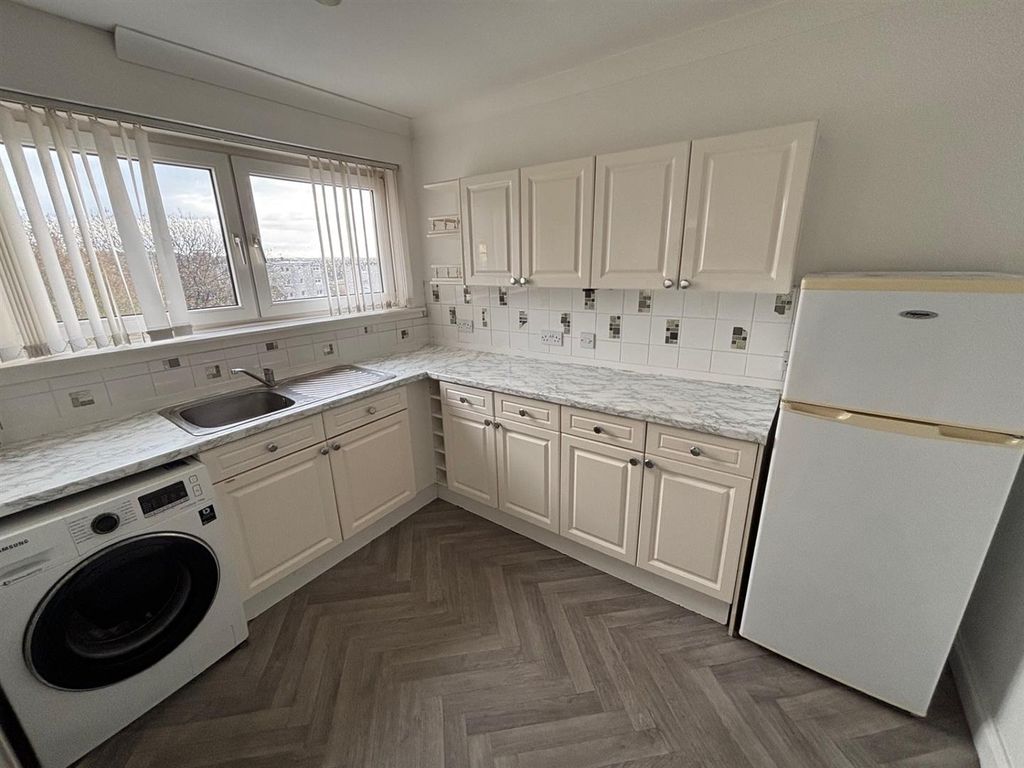 Property photo 3 of 7 3E.Jpg