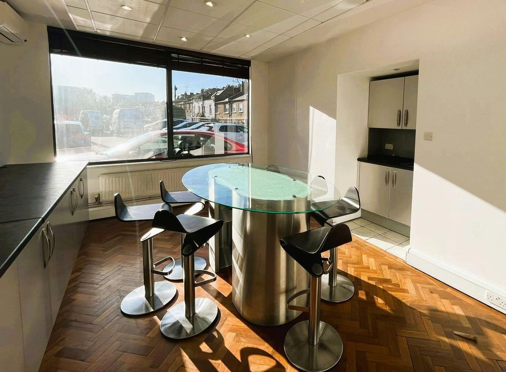 Property photo 3 of 6 Richford Street 85 Boardroom.Jpg