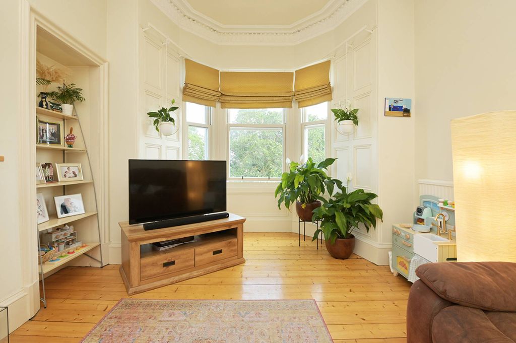 Property photo 3 of 27