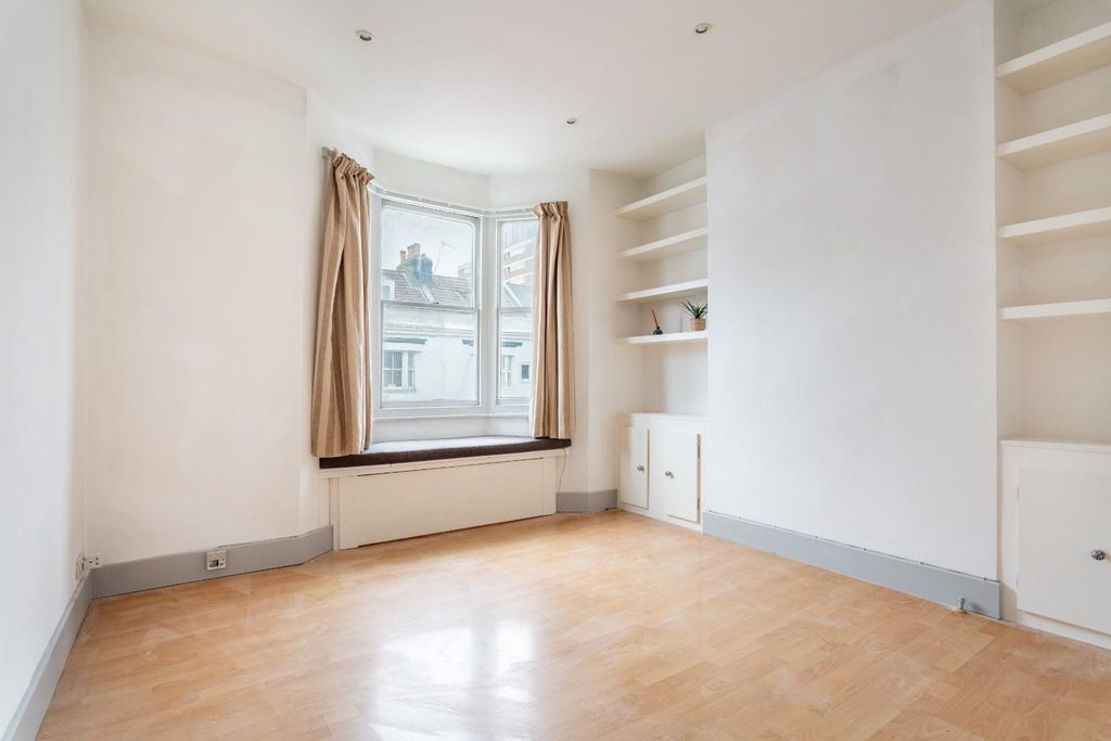 Property photo 3 of 12 Livingstone Road-1.Jpg