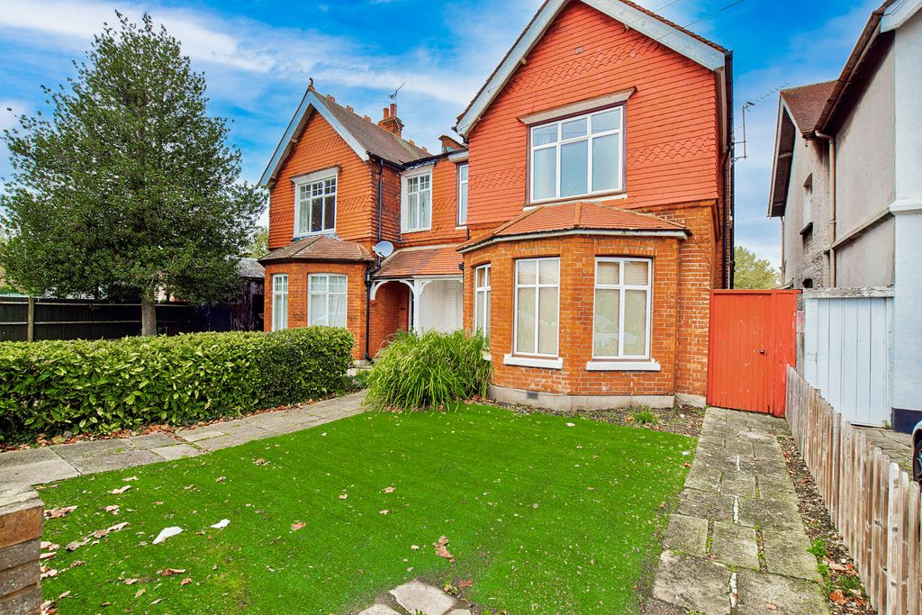 Property photo 1 of 9