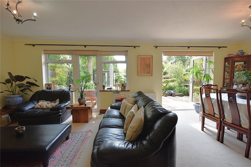 Property photo 2 of 28 Picture No. 22
