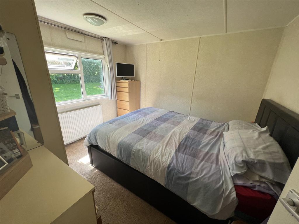 Property photo 3 of 23 Bedroom