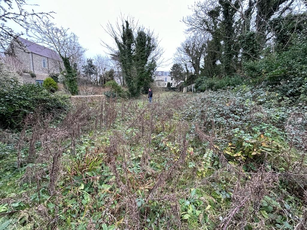 Property photo 1 of 3