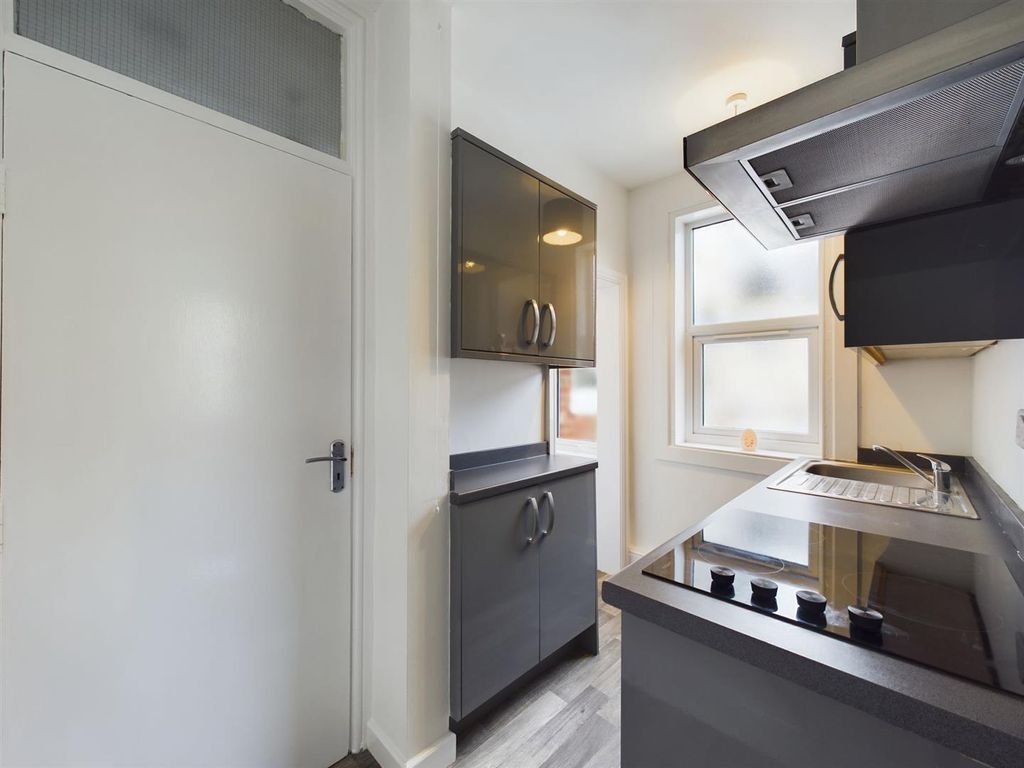 Property photo 3 of 6