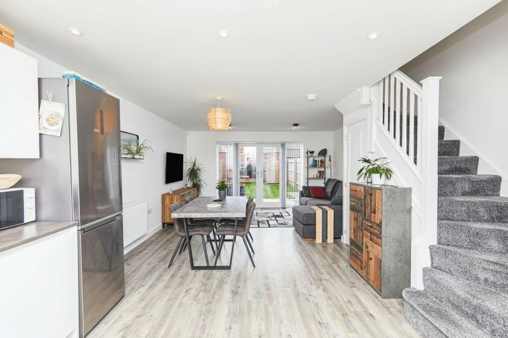 Property photo 2 of 13 Photo - Kitchen (Dining &amp; Garden View)