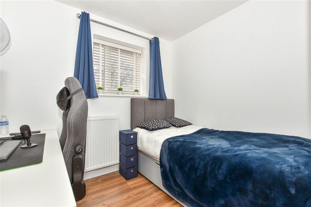 Property photo 2 of 11 Bedroom 3