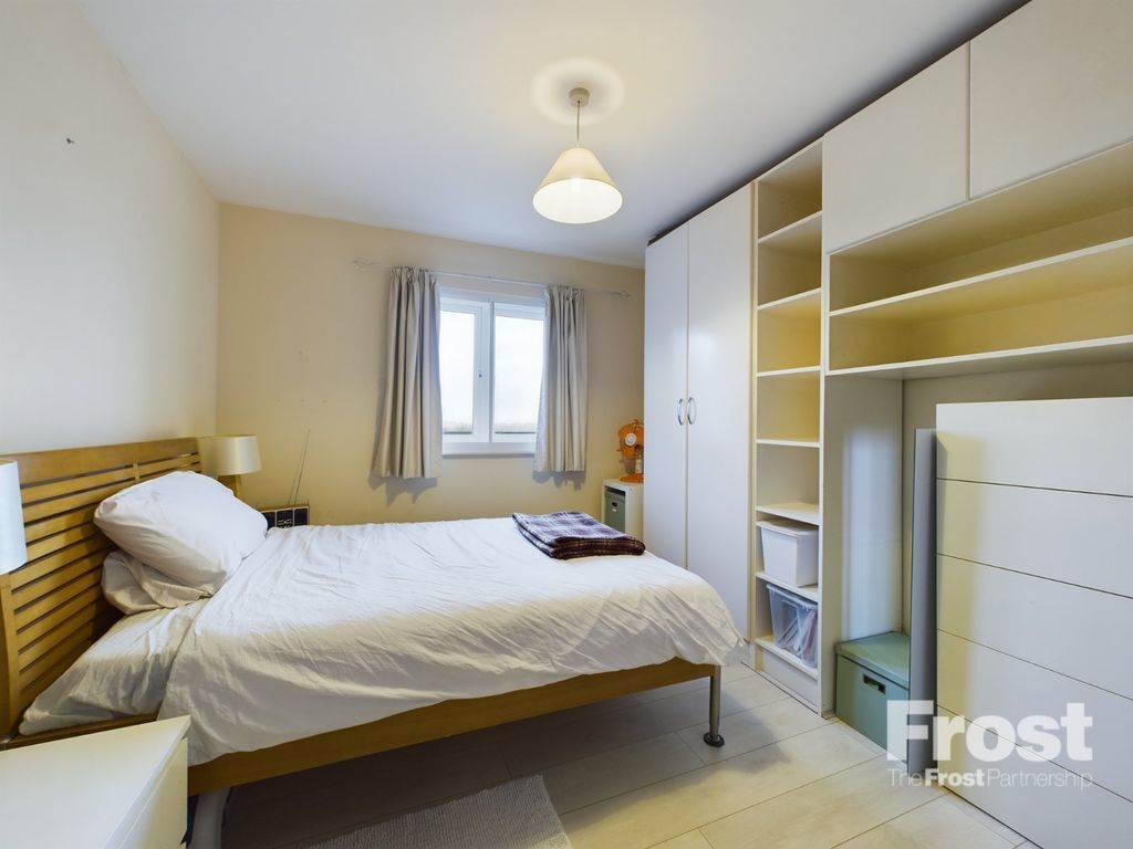 Property photo 3 of 8 Picture No. 02