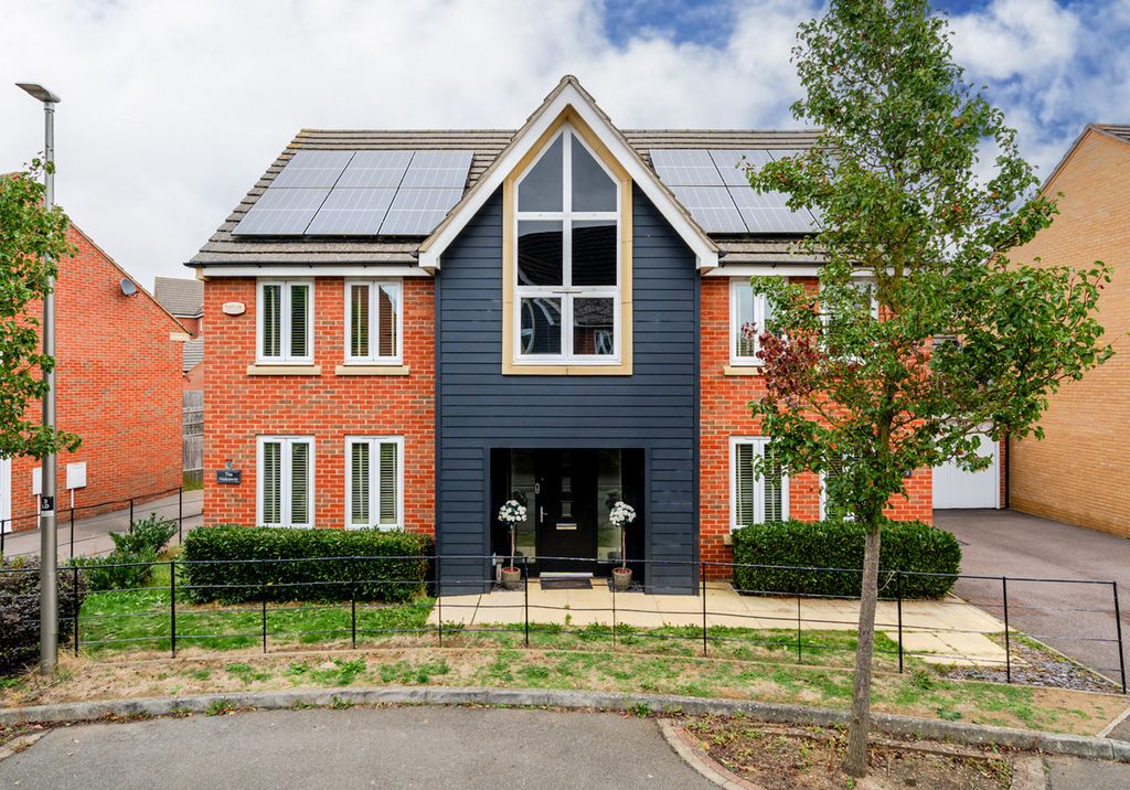 Property photo 1 of 37