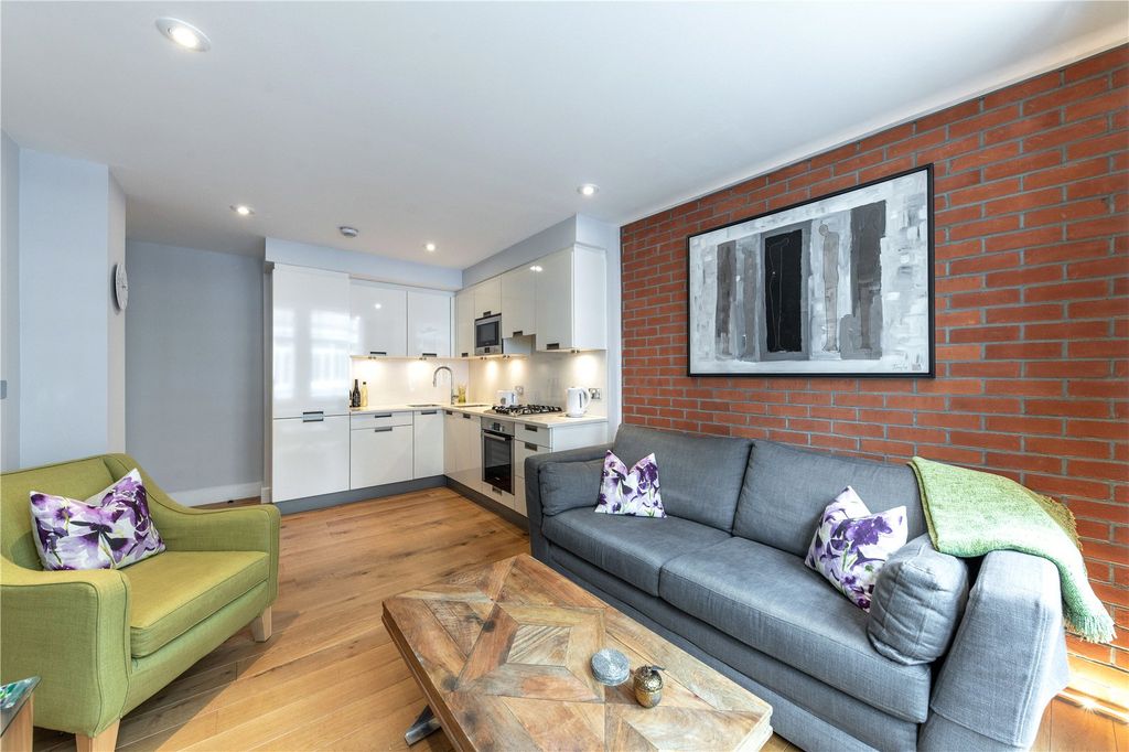 Property photo 3 of 13 Reception Room