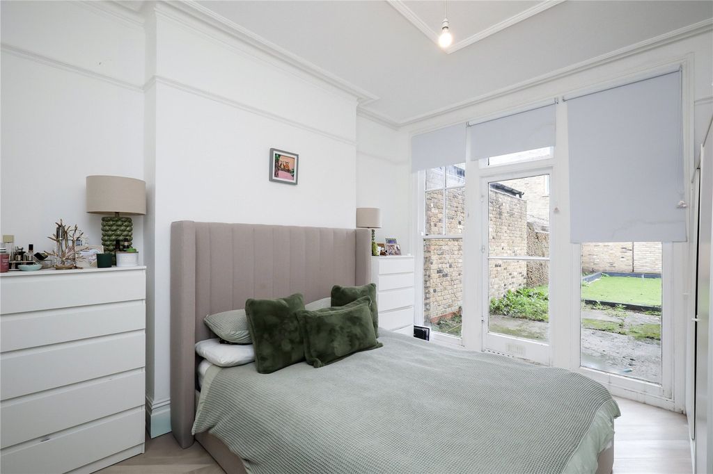 Property photo 3 of 12 Bedroom