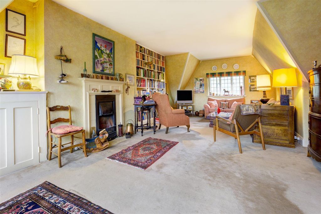 Property photo 3 of 14