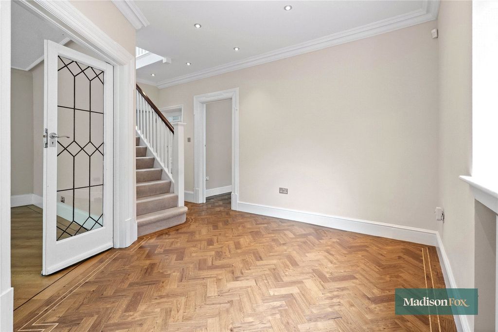Property photo 2 of 28 Picture No. 02