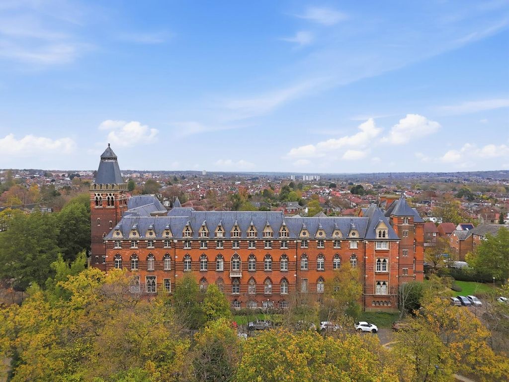 Property photo 1 of 12