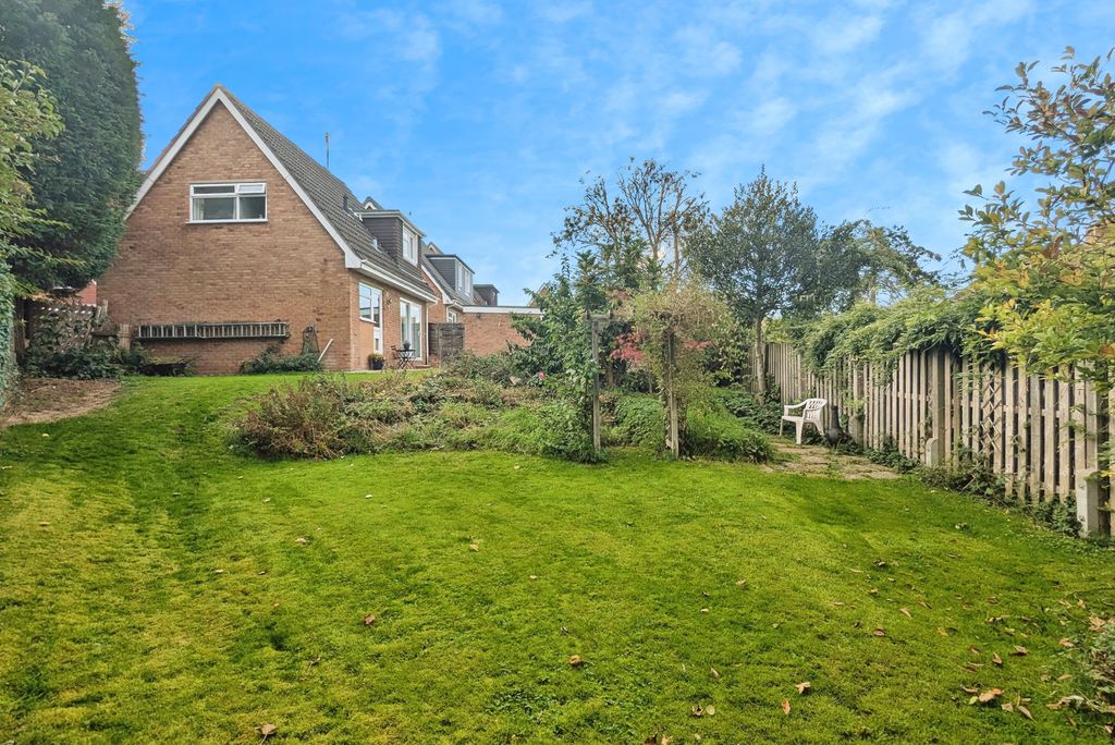 Property photo 2 of 20