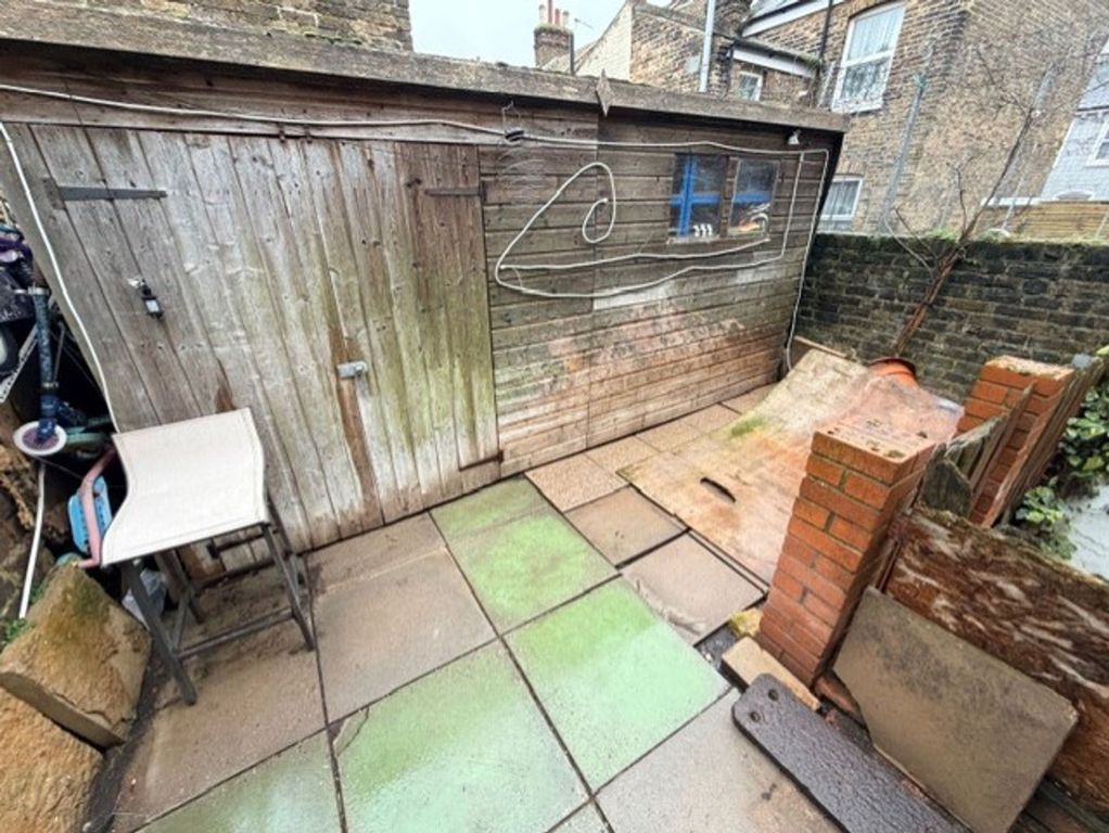 Property photo 3 of 12