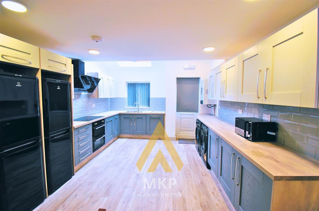 Property photo 2 of 12 2.Png