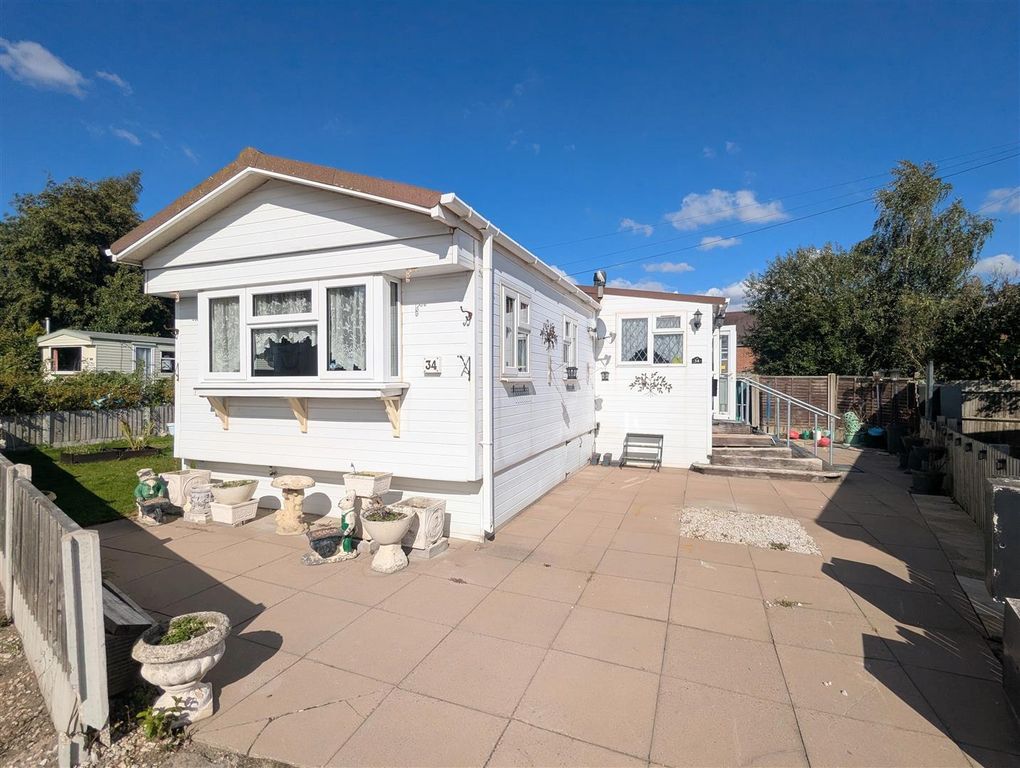 Property photo 1 of 14