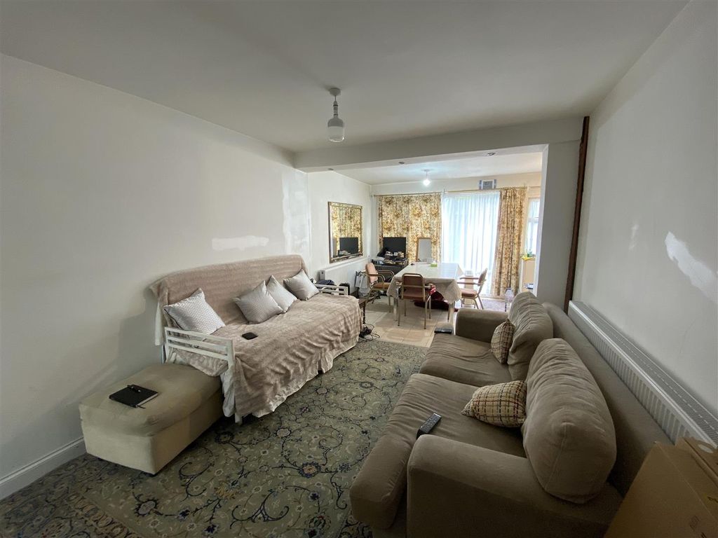 Property photo 2 of 13 Img_8063.Jpg