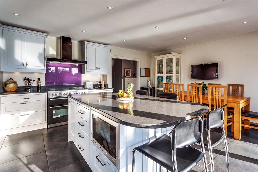 Property photo 3 of 24 Picture No. 31