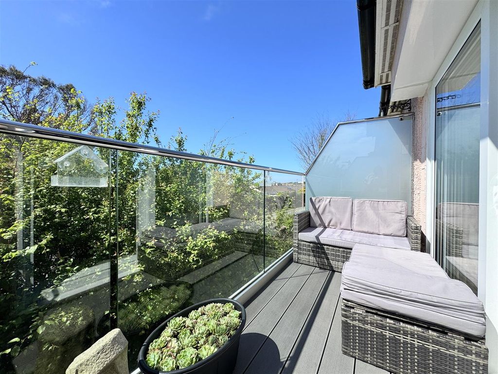 Property photo 2 of 21 Balcony