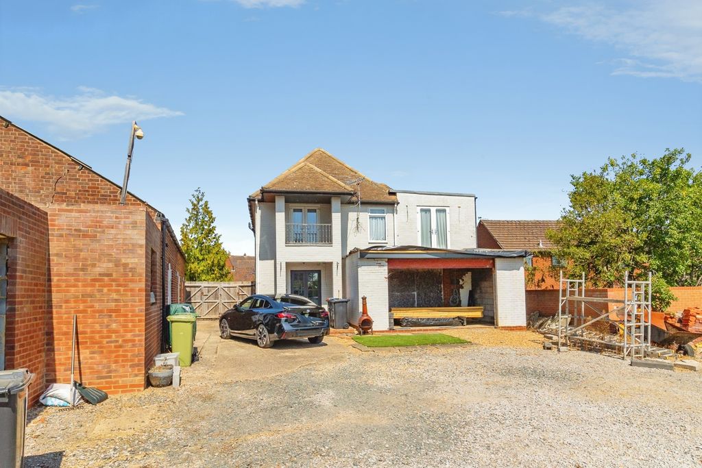 Property photo 2 of 20 Pbox-Img.Jpg