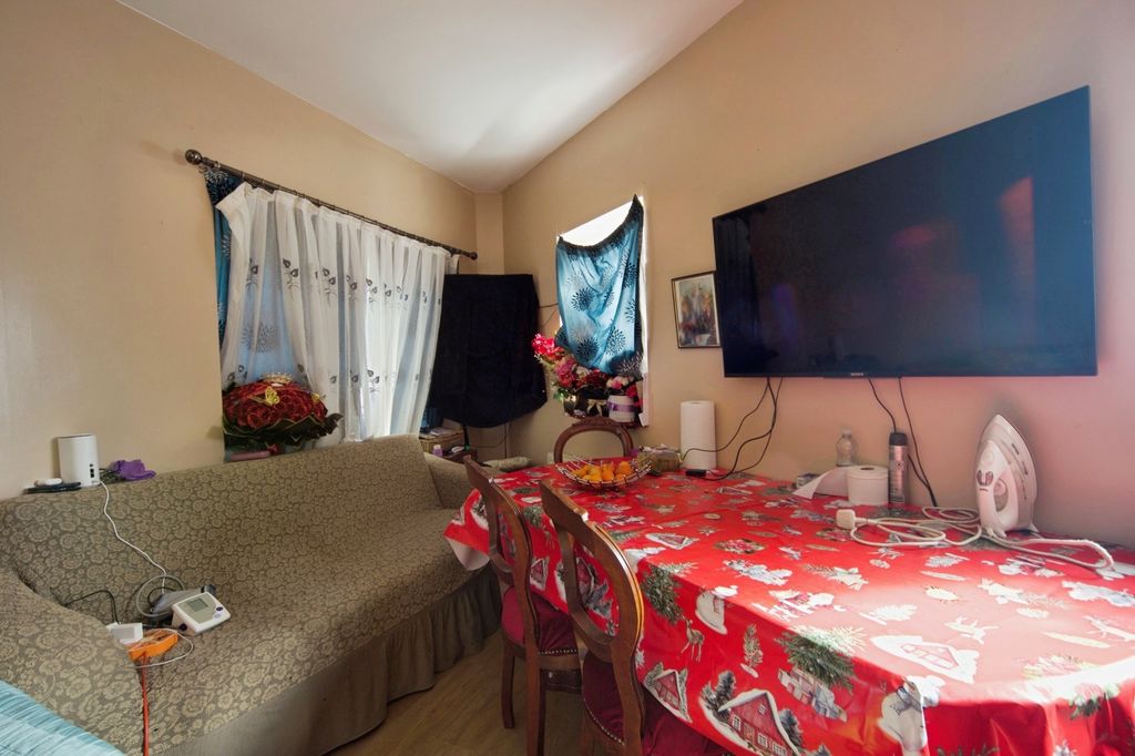 Property photo 1 of 20 Pbox-Img.Jpg