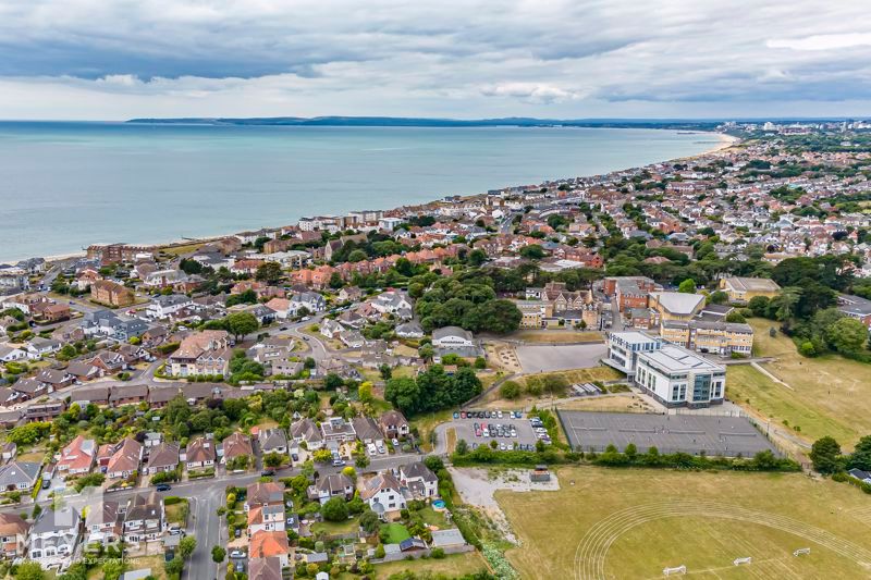 Property photo 3 of 20 Photo 6