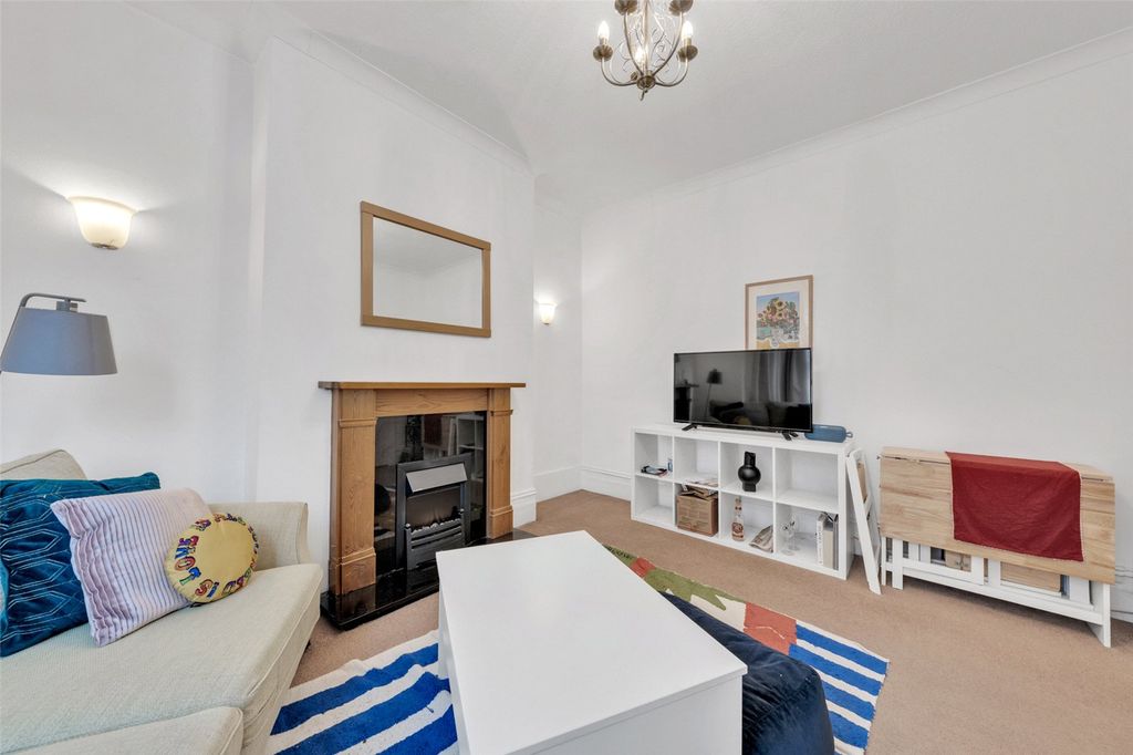 Property photo 3 of 11 Picture No. 16