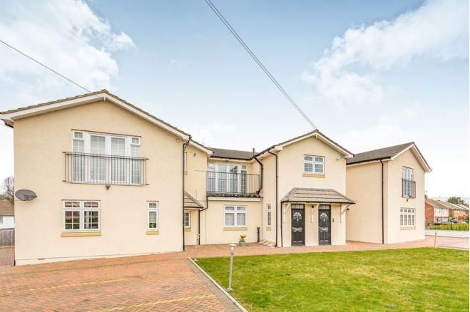 Property photo 1 of 17 Modern Ground Floor Two Bedroom Flat For Rent