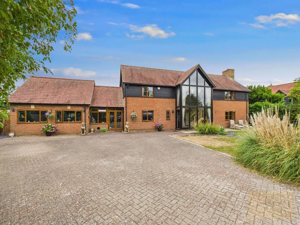 Property photo 1 of 30