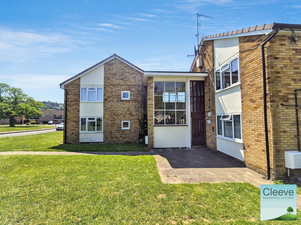 Property photo 2 of 17 1000102812