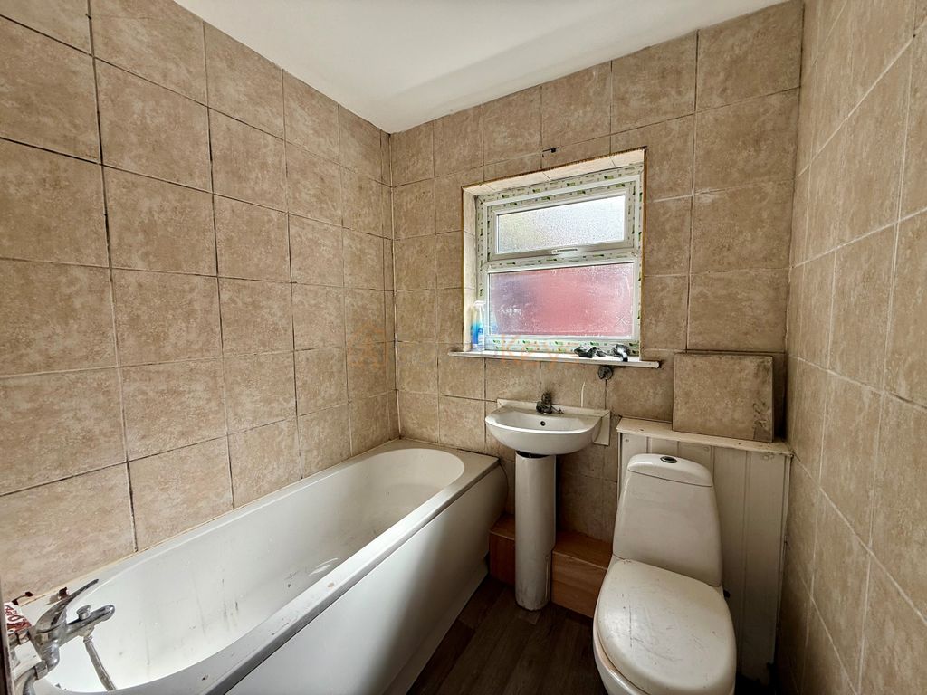 Property photo 3 of 6 B5