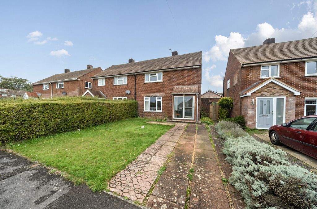 Property photo 1 of 11 1356602-4-68Caece...