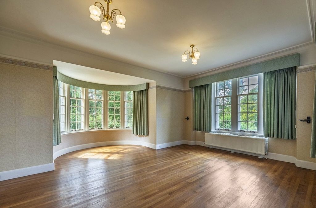 Property photo 2 of 15 Sitting Room