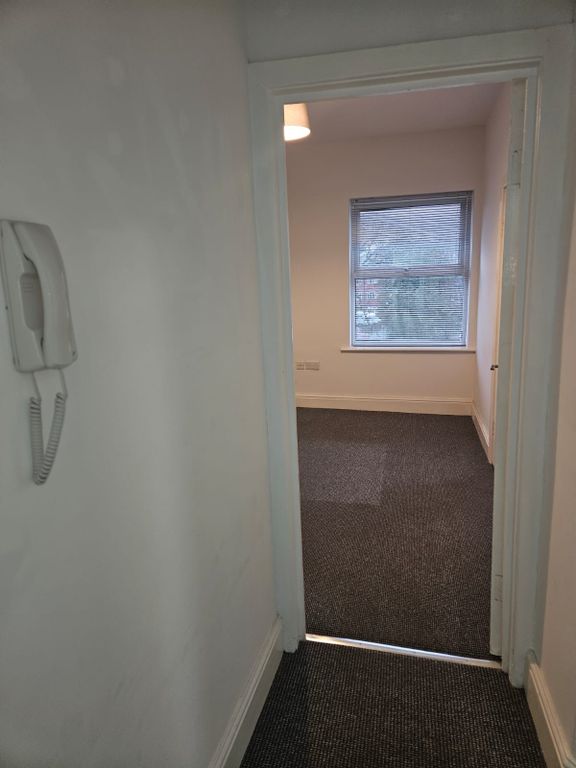 Property photo 2 of 9 Photo 1