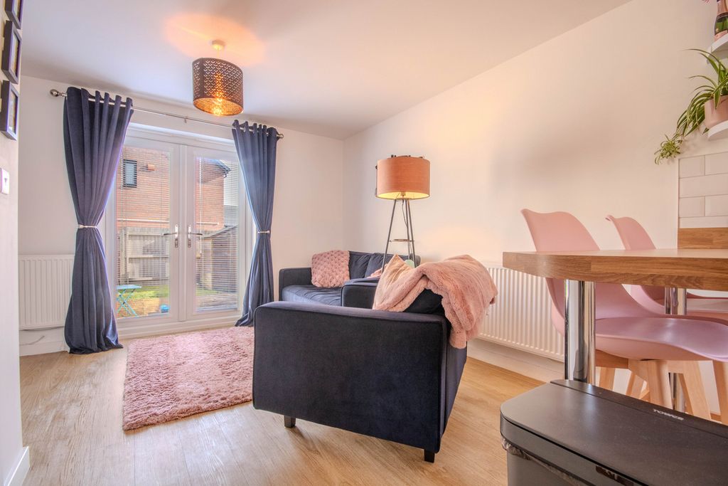 Property photo 3 of 23