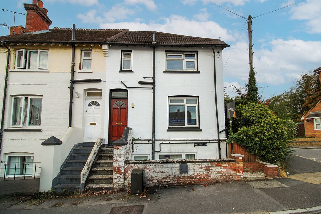 Property photo 1 of 8