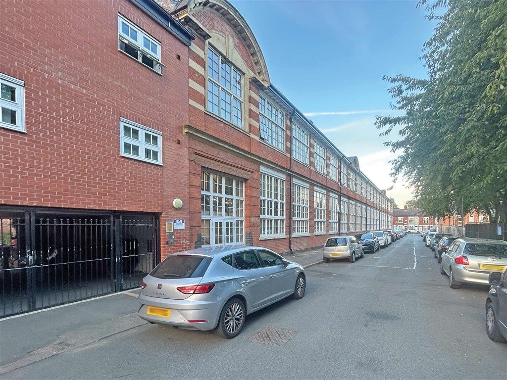 Property photo 3 of 3