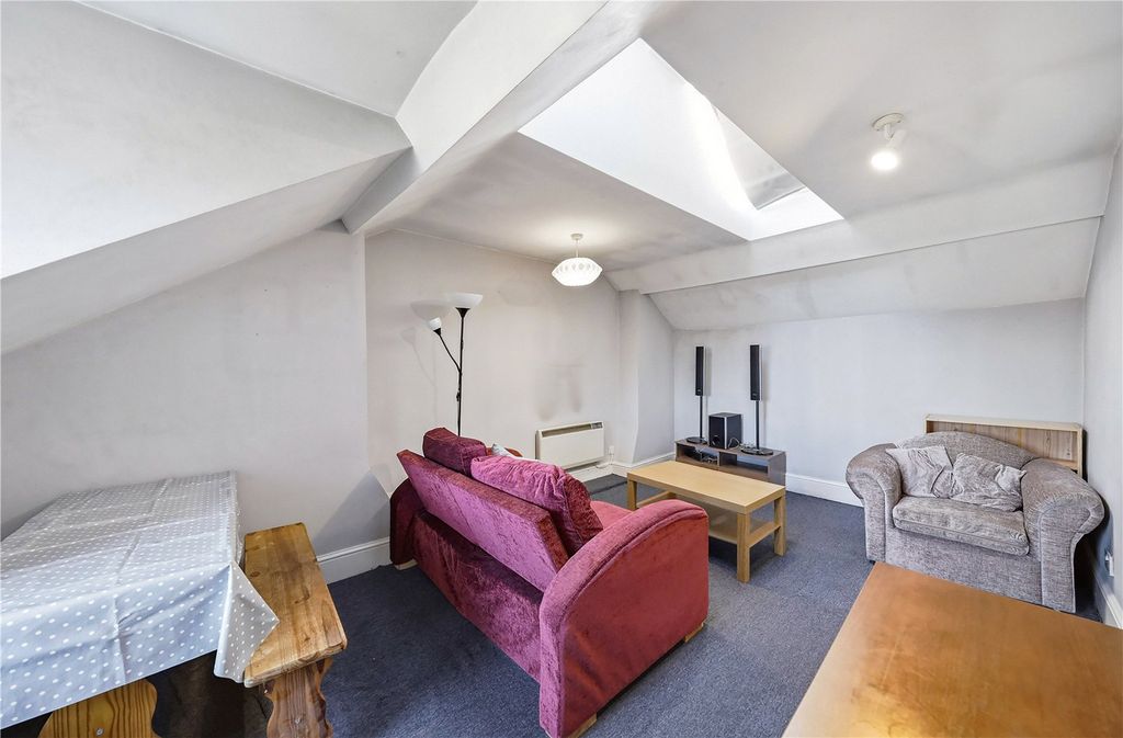 Property photo 2 of 10 Picture No. 06