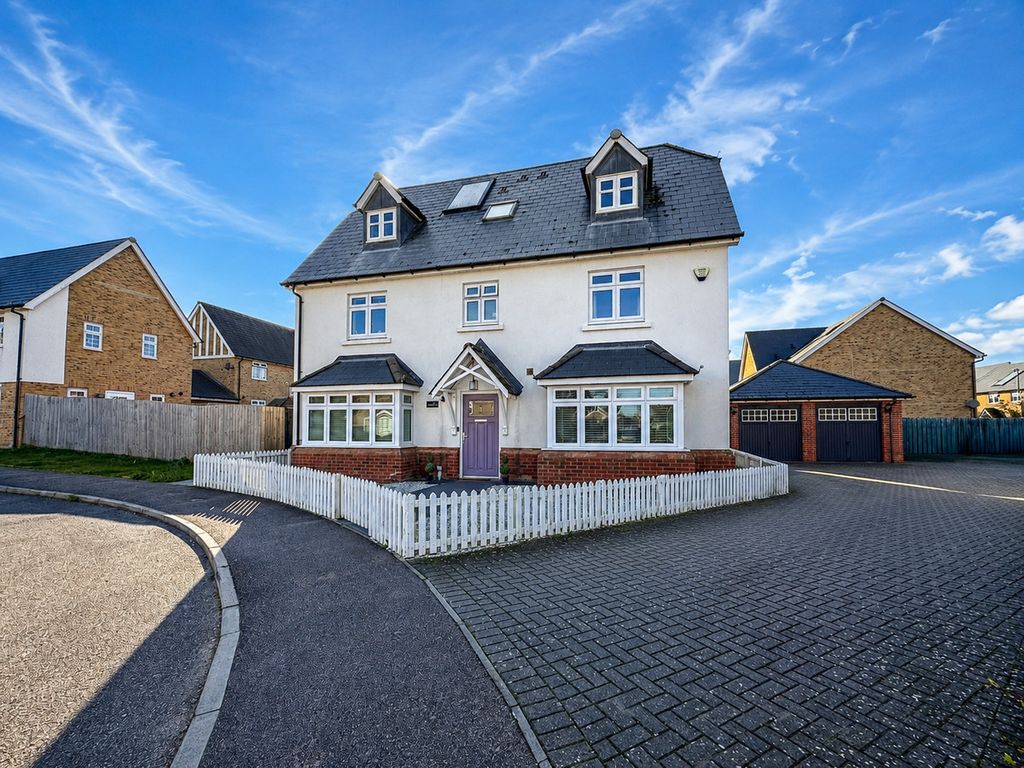 Property photo 1 of 39